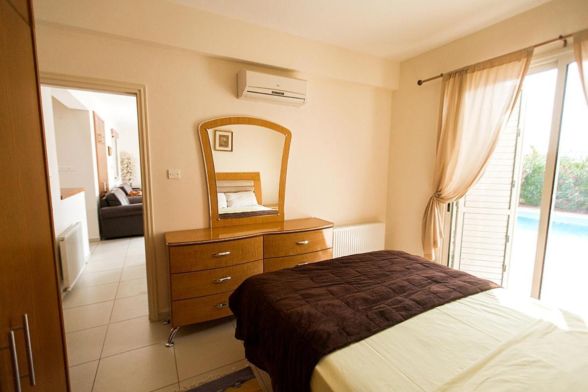 Atlantica 4 Bedroom Villa Near The Beach Protaras Exterior foto
